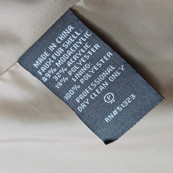 Vince Camuto Shaggy Faux Fur Vest Size XS - Picture 5 of 11